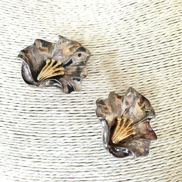 Mimi di N Flower Clip On Earrings 1989 - Picture 8 of 12